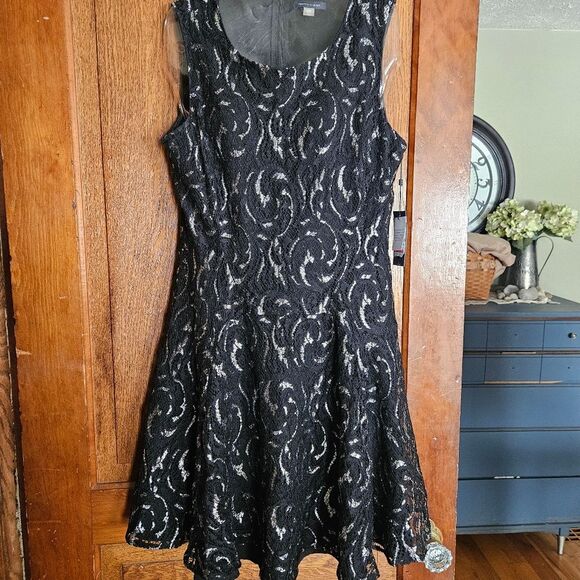 Tommy Hilfiger Black Cocktail Mini Dress SL Women's Sz 12 | Crew NK Fit & Flare - Picture 1 of 5